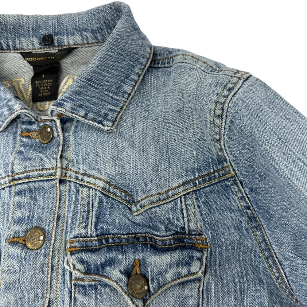 ROCAWEAR‎ Woman's Junior/Kids Light Wash Denim Trucker Jacket Y2K Size Large